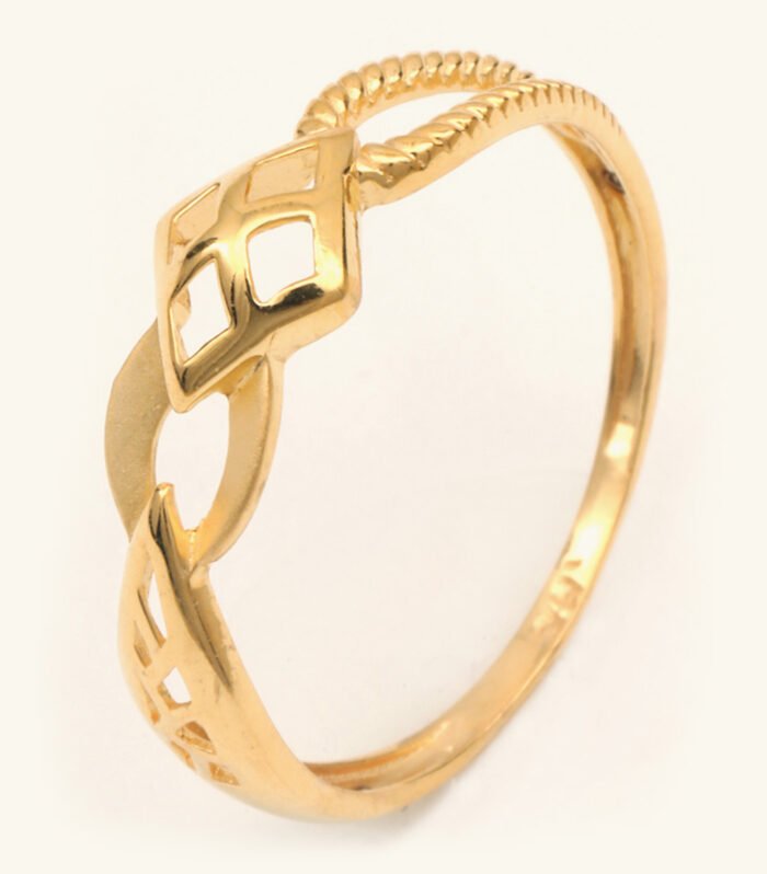 22ct Gold Ladies Floral Paper Cast Ring — Delicate Petal Design, HUID Hallmarked