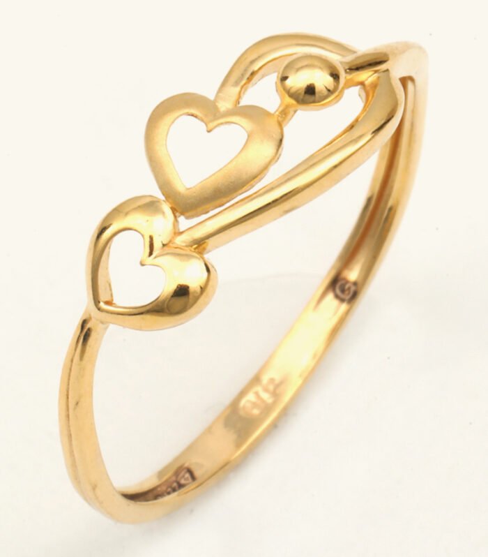 22ct Gold Ladies Cluster Floral Ring — Raised Petal Design, HUID Hallmarked